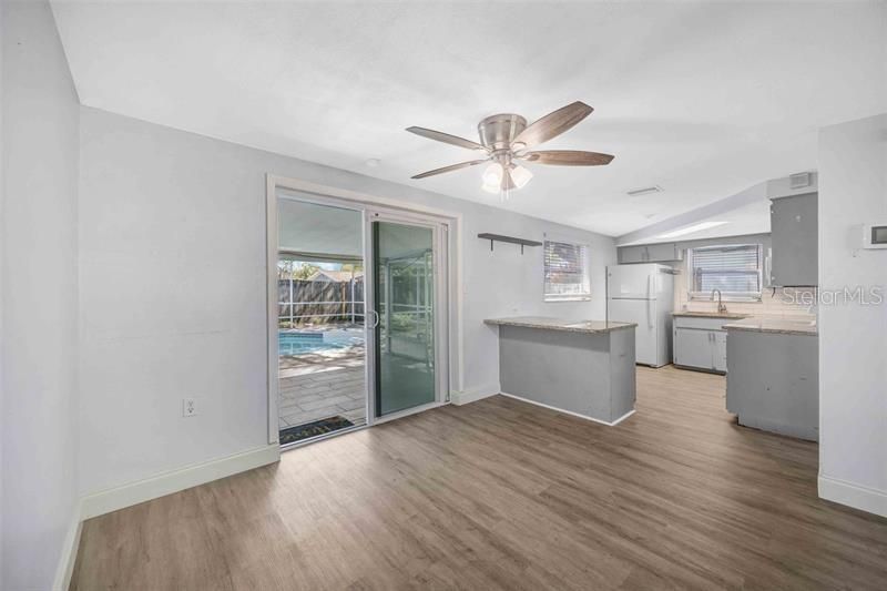 For Rent: $2,000 (3 beds, 3 baths, 1300 Square Feet)
