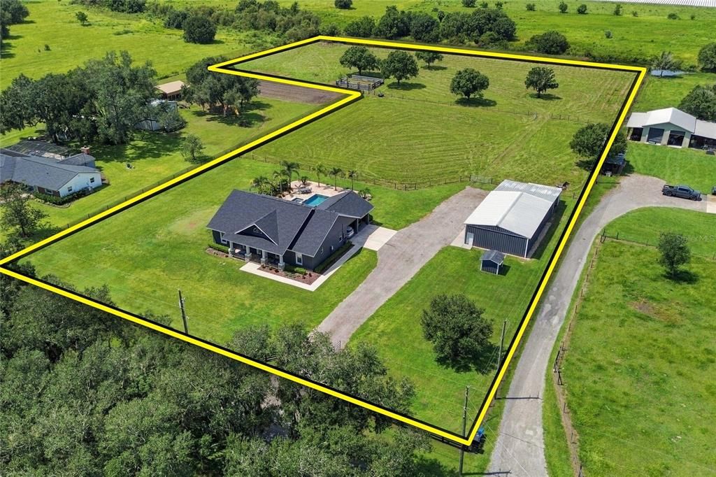 En Venta: $875,000 (4 camas, 2 baños, 2040 Pies cuadrados)