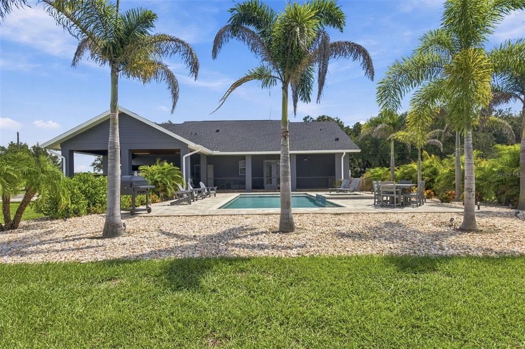 En Venta: $875,000 (4 camas, 2 baños, 2040 Pies cuadrados)