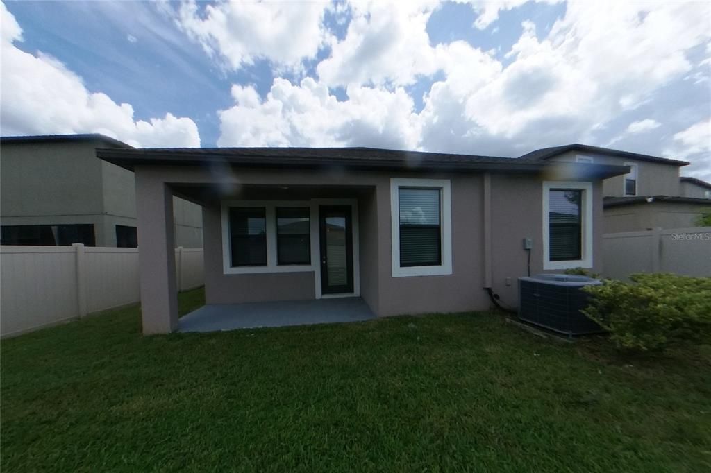 For Rent: $2,249 (3 beds, 2 baths, 1612 Square Feet)