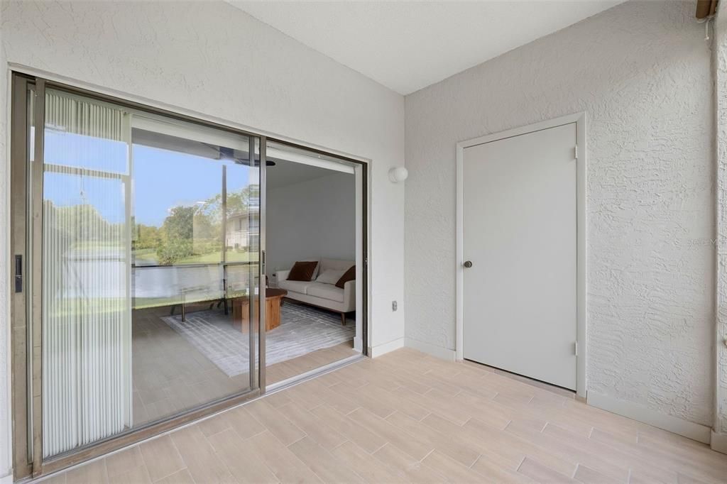 На продажу: $199,500 (2 спален, 2 ванн, 1075 Квадратных фут)