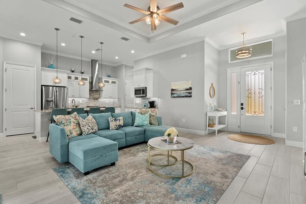 Active With Contract: $524,900 (3 beds, 2 baths, 1660 Square Feet)