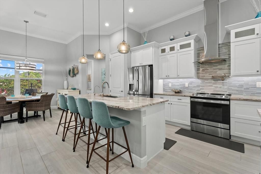 Active With Contract: $524,900 (3 beds, 2 baths, 1660 Square Feet)