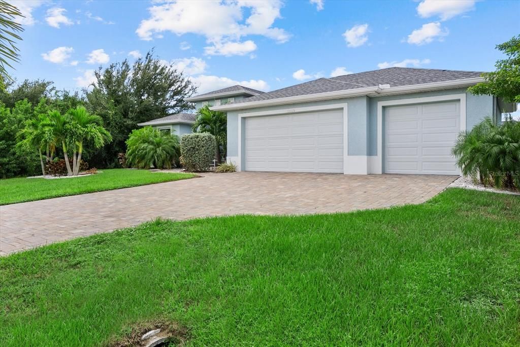 Active With Contract: $524,900 (3 beds, 2 baths, 1660 Square Feet)