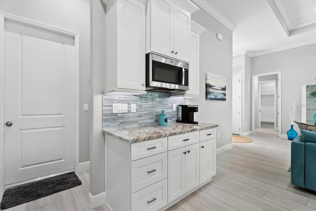Active With Contract: $524,900 (3 beds, 2 baths, 1660 Square Feet)
