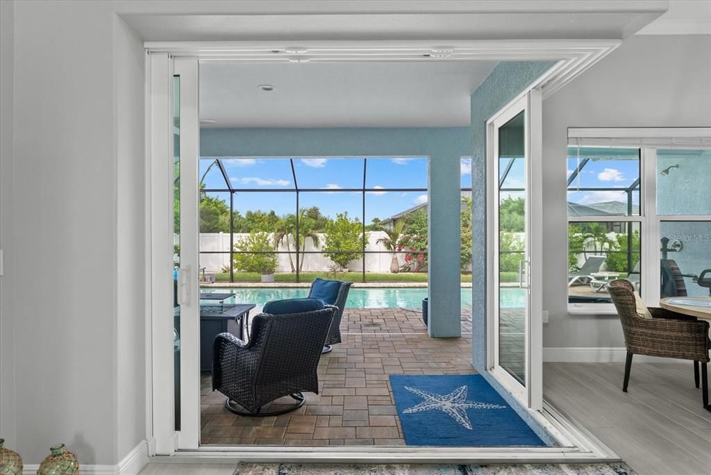 Active With Contract: $524,900 (3 beds, 2 baths, 1660 Square Feet)