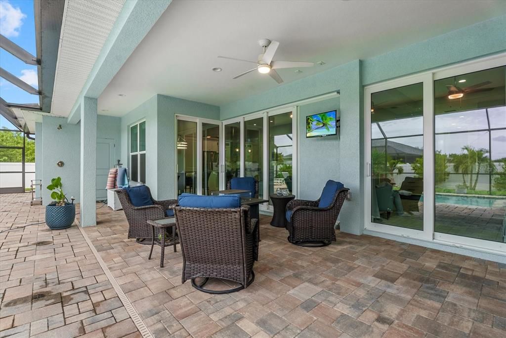 Active With Contract: $524,900 (3 beds, 2 baths, 1660 Square Feet)