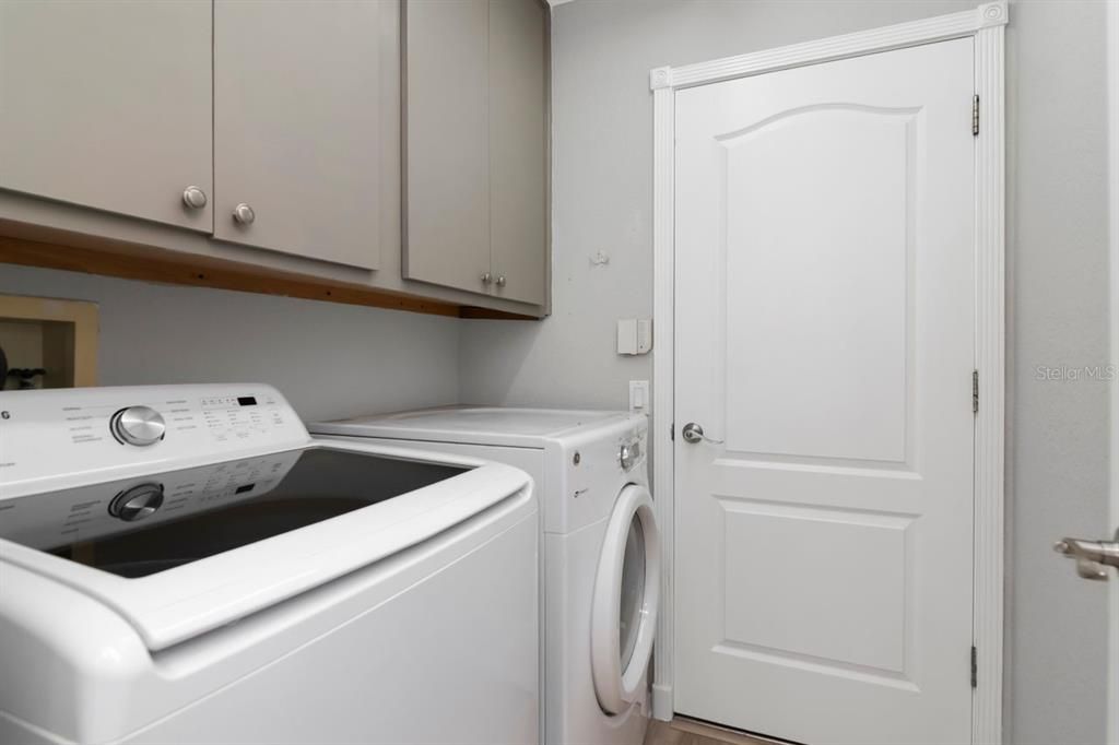 En Venta: $519,000 (4 camas, 3 baños, 2372 Pies cuadrados)
