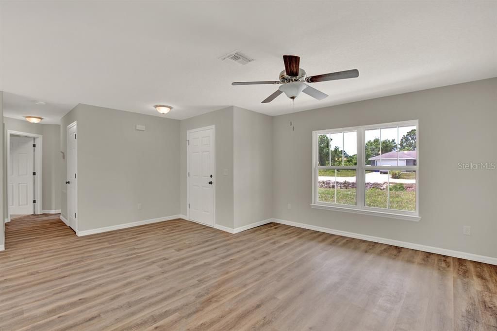 En Venta: $259,900 (3 camas, 2 baños, 1128 Pies cuadrados)