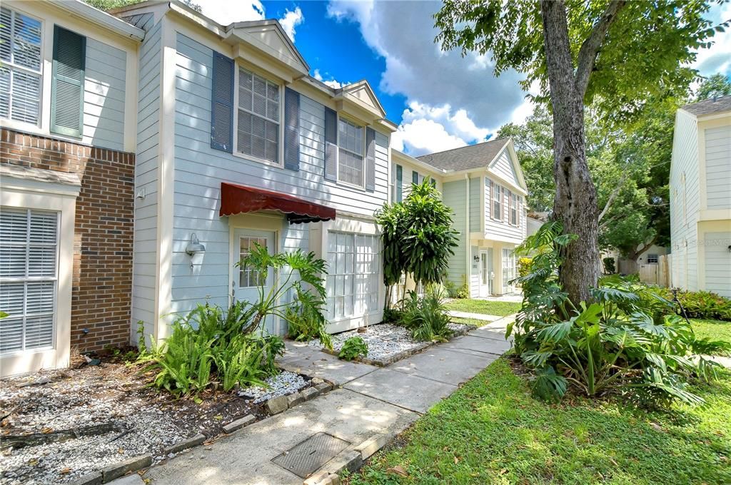 For Sale: $214,500 (2 beds, 2 baths, 1223 Square Feet)