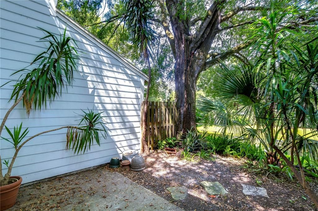 For Sale: $214,500 (2 beds, 2 baths, 1223 Square Feet)