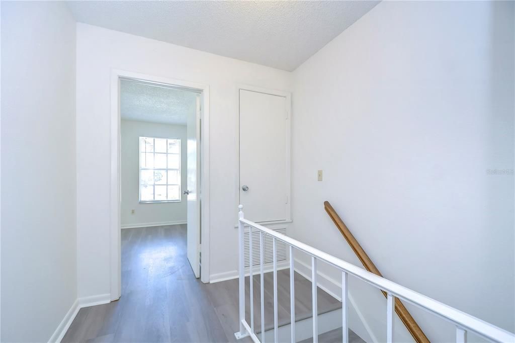 For Sale: $214,500 (2 beds, 2 baths, 1223 Square Feet)