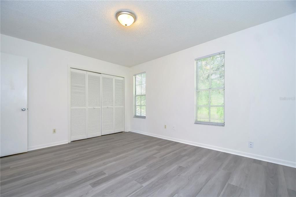 For Sale: $214,500 (2 beds, 2 baths, 1223 Square Feet)