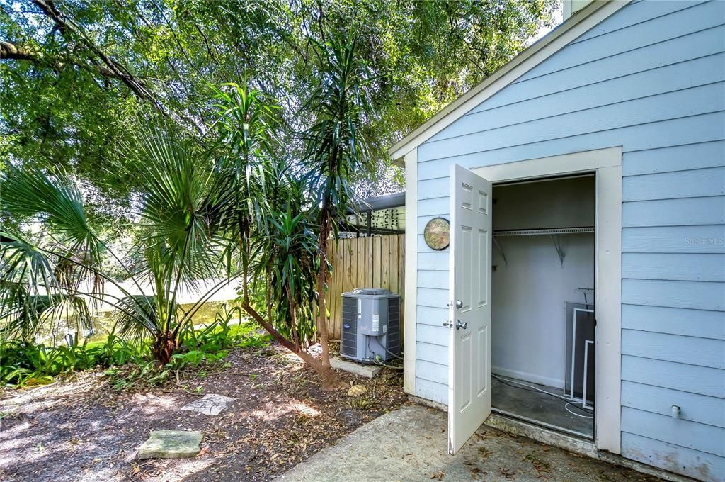 For Sale: $214,500 (2 beds, 2 baths, 1223 Square Feet)