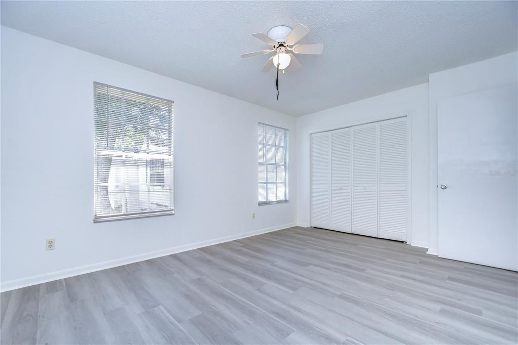 For Sale: $214,500 (2 beds, 2 baths, 1223 Square Feet)