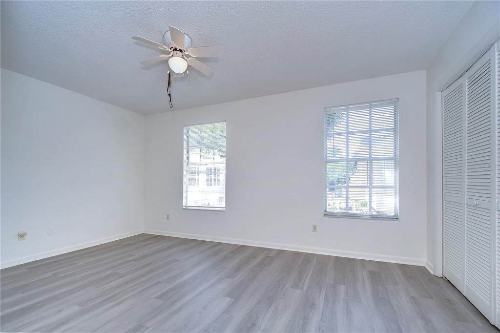 For Sale: $214,500 (2 beds, 2 baths, 1223 Square Feet)