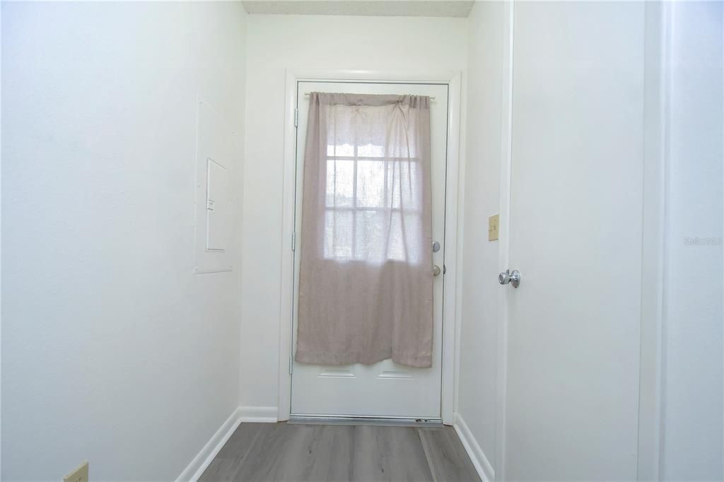 For Sale: $214,500 (2 beds, 2 baths, 1223 Square Feet)