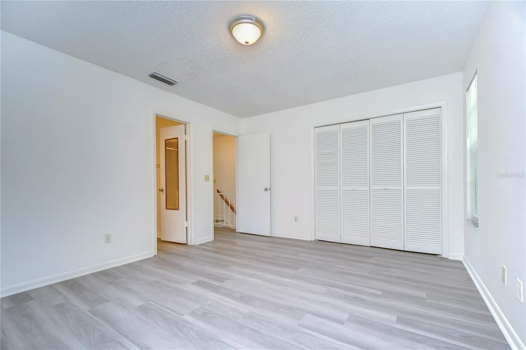 For Sale: $214,500 (2 beds, 2 baths, 1223 Square Feet)