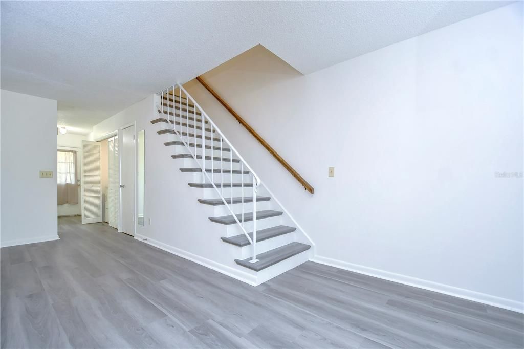 For Sale: $214,500 (2 beds, 2 baths, 1223 Square Feet)