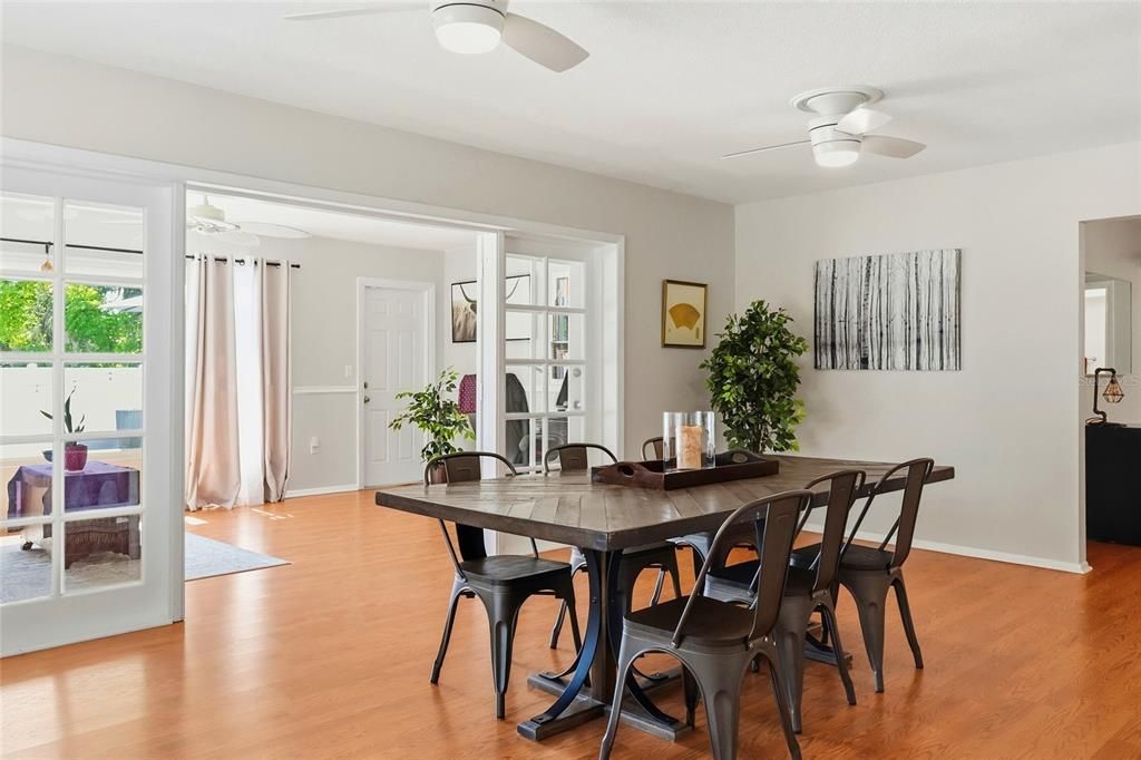 For Sale: $525,000 (3 beds, 2 baths, 2261 Square Feet)