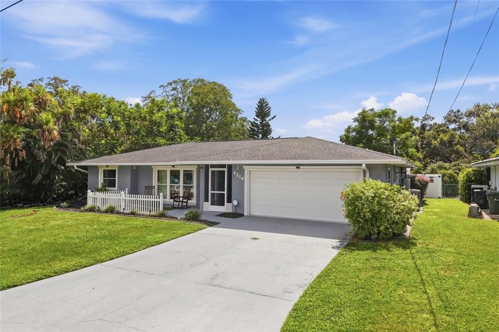 For Sale: $525,000 (3 beds, 2 baths, 2261 Square Feet)