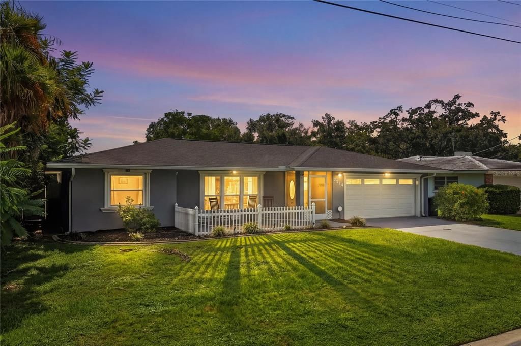 For Sale: $525,000 (3 beds, 2 baths, 2261 Square Feet)