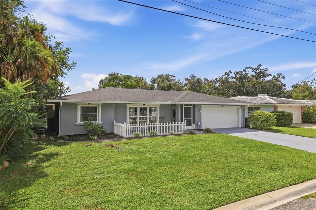 For Sale: $525,000 (3 beds, 2 baths, 2261 Square Feet)