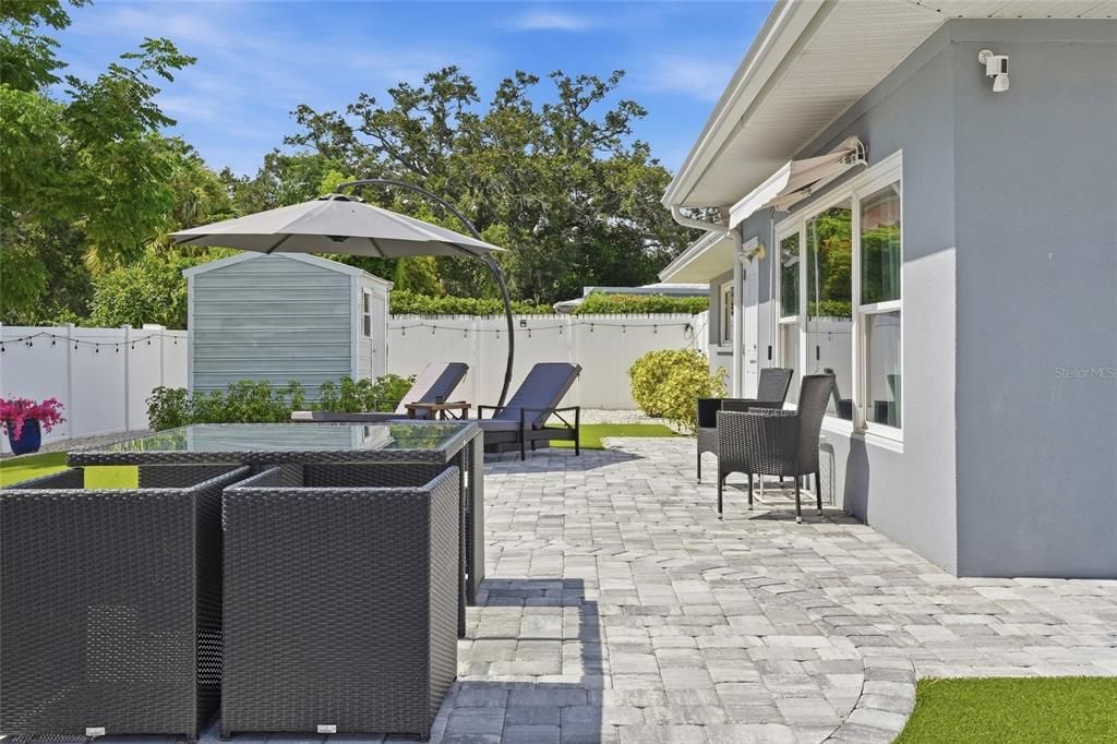 For Sale: $525,000 (3 beds, 2 baths, 2261 Square Feet)
