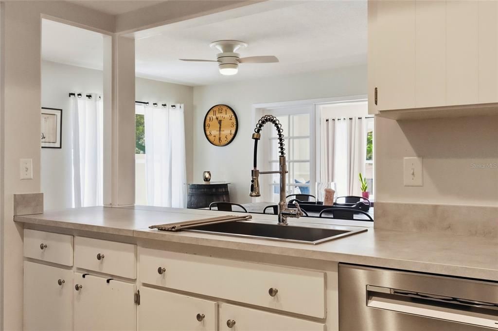For Sale: $525,000 (3 beds, 2 baths, 2261 Square Feet)
