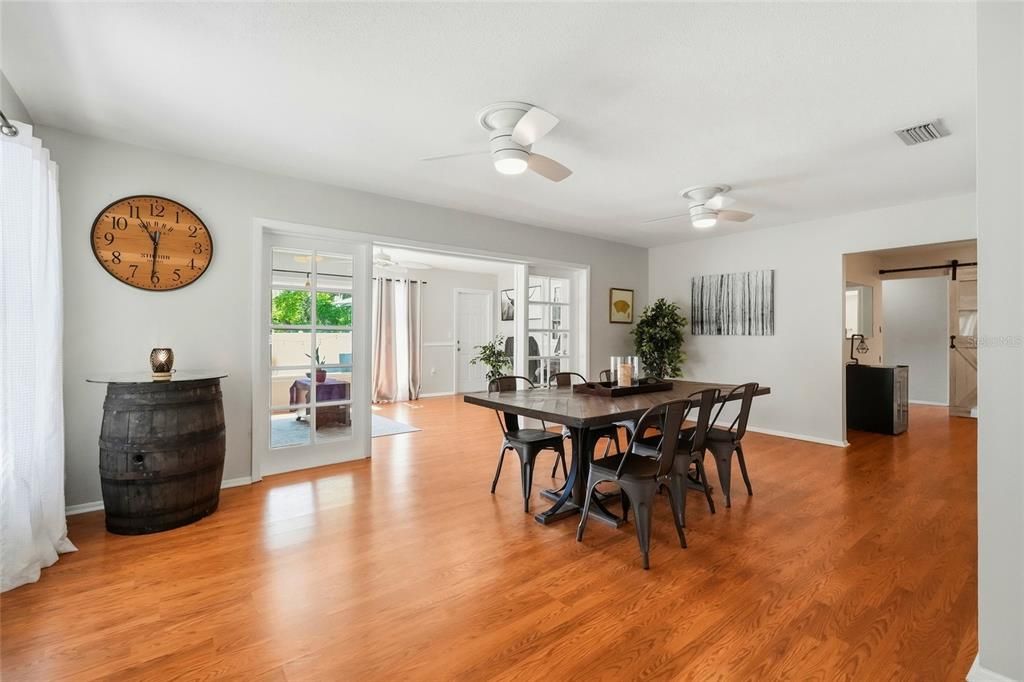 For Sale: $525,000 (3 beds, 2 baths, 2261 Square Feet)