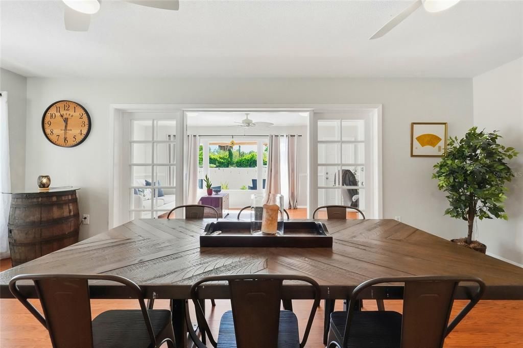 For Sale: $525,000 (3 beds, 2 baths, 2261 Square Feet)