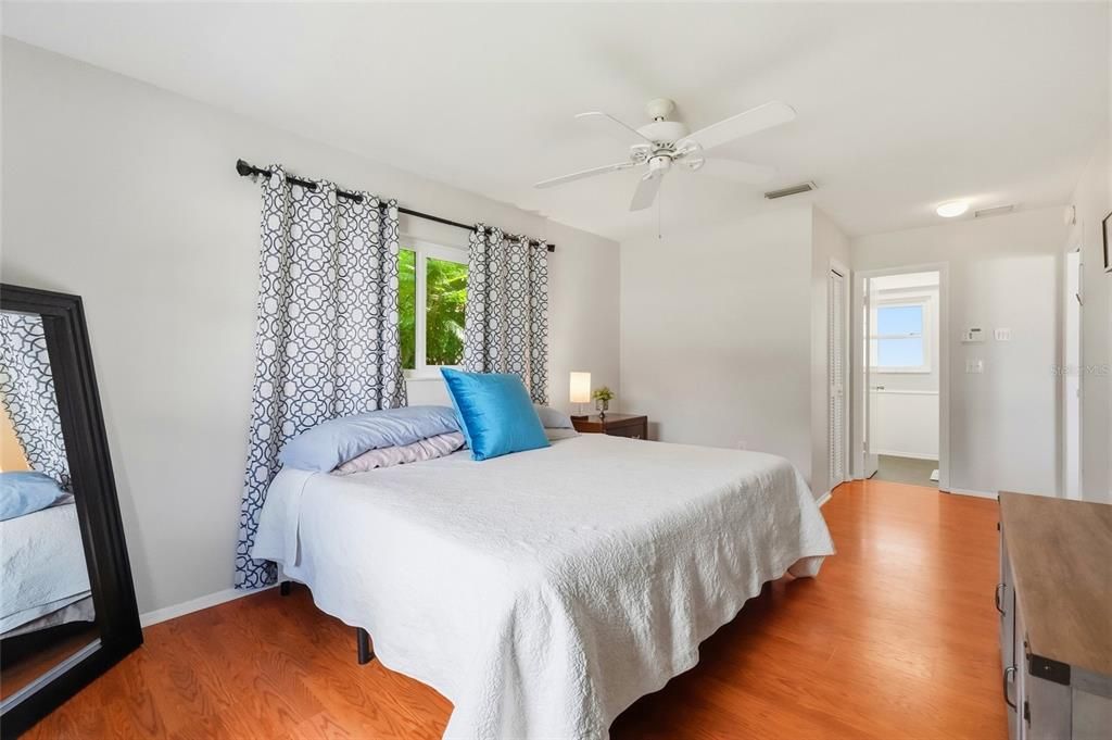For Sale: $525,000 (3 beds, 2 baths, 2261 Square Feet)