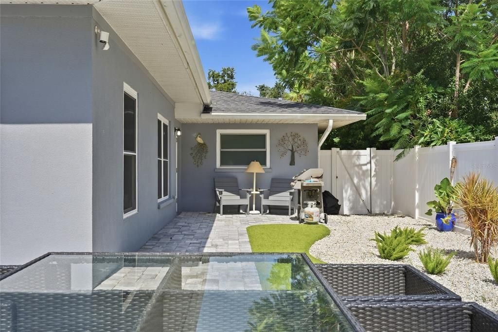 For Sale: $525,000 (3 beds, 2 baths, 2261 Square Feet)