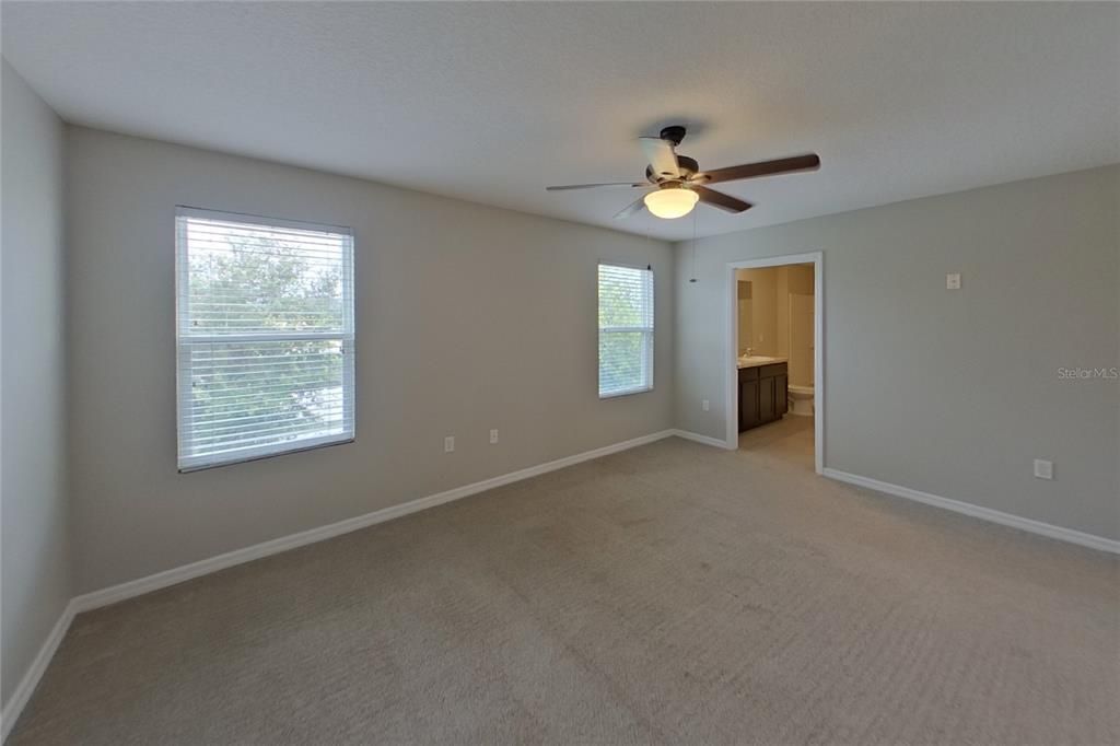 For Rent: $2,049 (3 beds, 2 baths, 1800 Square Feet)