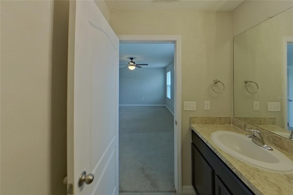 For Rent: $2,049 (3 beds, 2 baths, 1800 Square Feet)