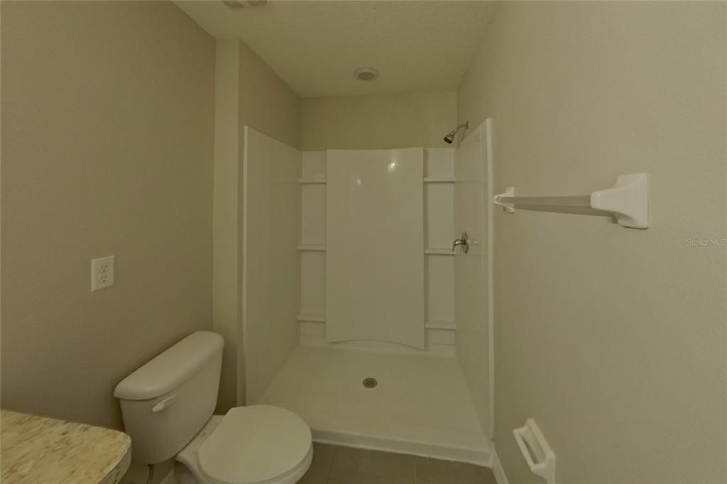 For Rent: $2,049 (3 beds, 2 baths, 1800 Square Feet)