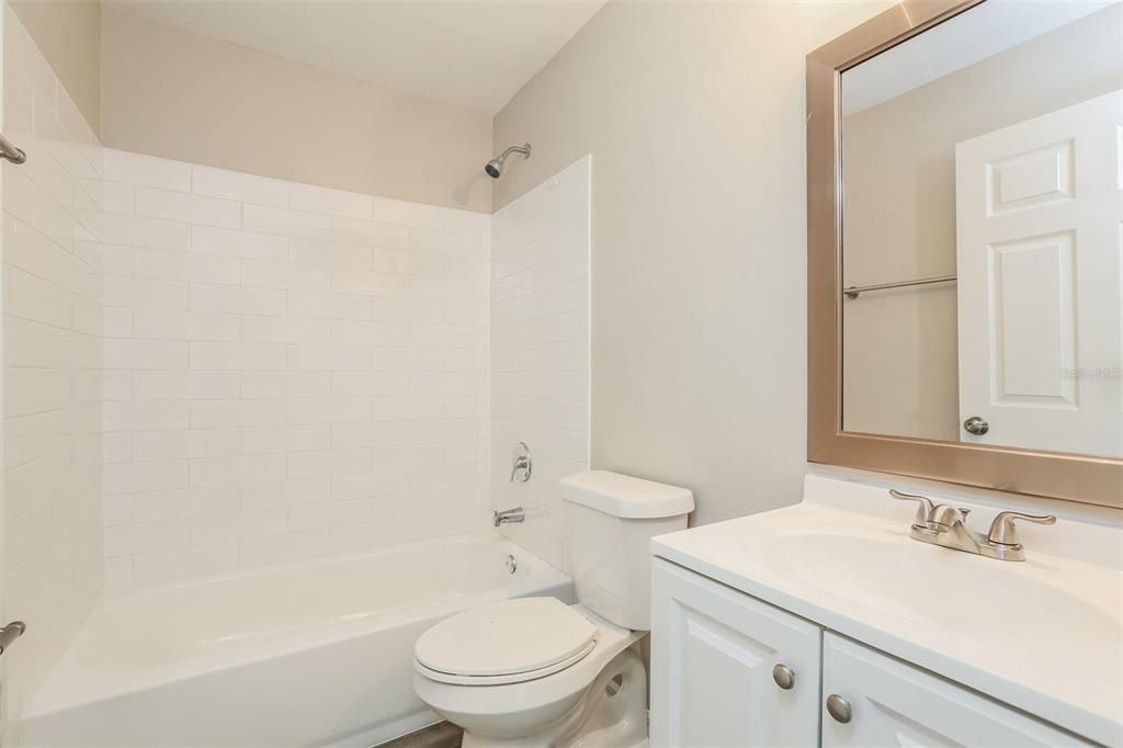For Rent: $1,650 (3 beds, 2 baths, 1377 Square Feet)