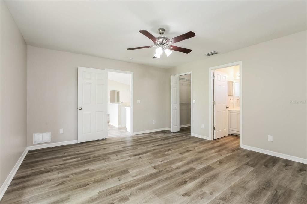 For Rent: $1,650 (3 beds, 2 baths, 1377 Square Feet)