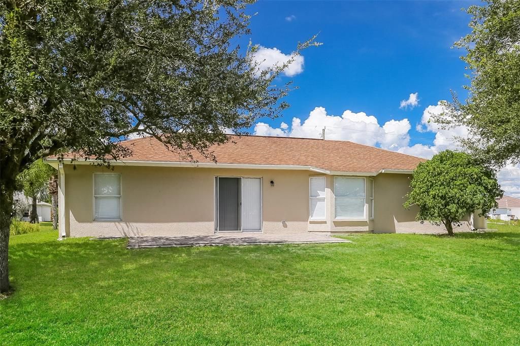 For Rent: $1,650 (3 beds, 2 baths, 1377 Square Feet)