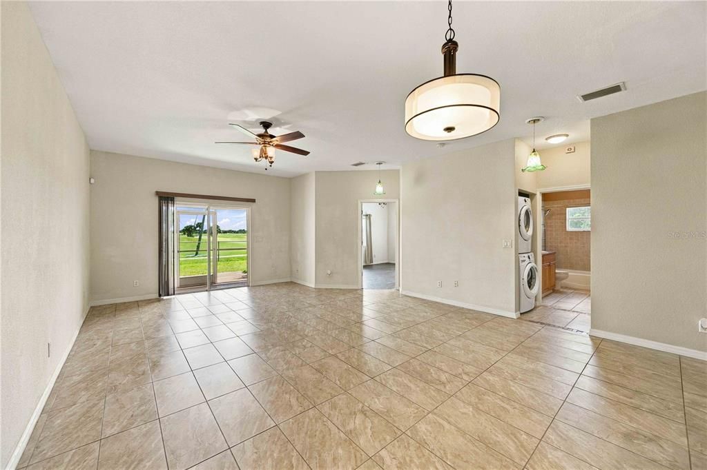 For Sale: $249,900 (3 beds, 2 baths, 1368 Square Feet)