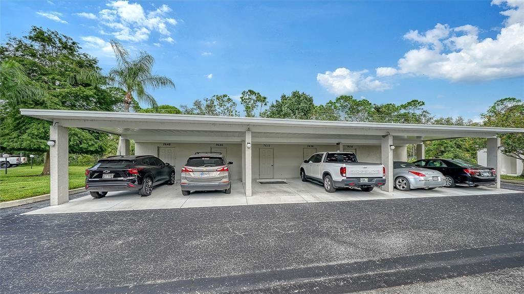 For Sale: $240,000 (2 beds, 2 baths, 983 Square Feet)