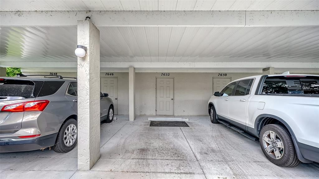 For Sale: $240,000 (2 beds, 2 baths, 983 Square Feet)