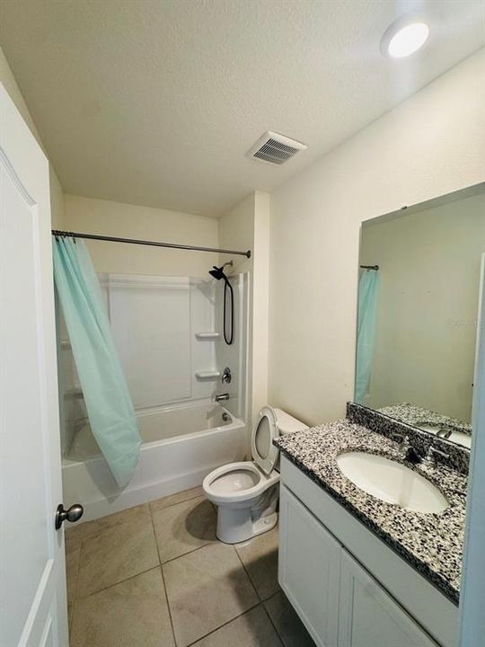 For Rent: $2,500 (4 beds, 2 baths, 1815 Square Feet)