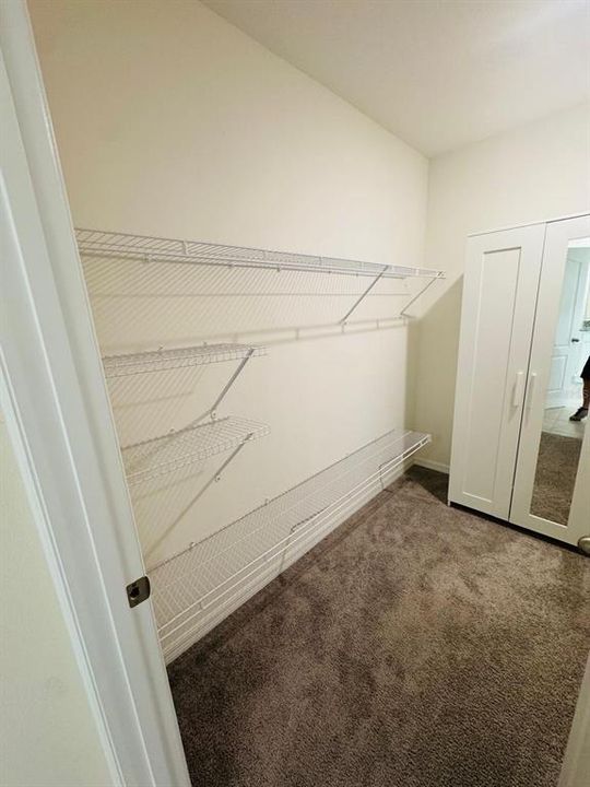 For Rent: $2,500 (4 beds, 2 baths, 1815 Square Feet)