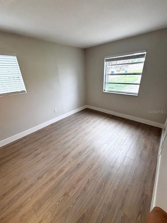 For Rent: $1,200 (1 beds, 1 baths, 330 Square Feet)