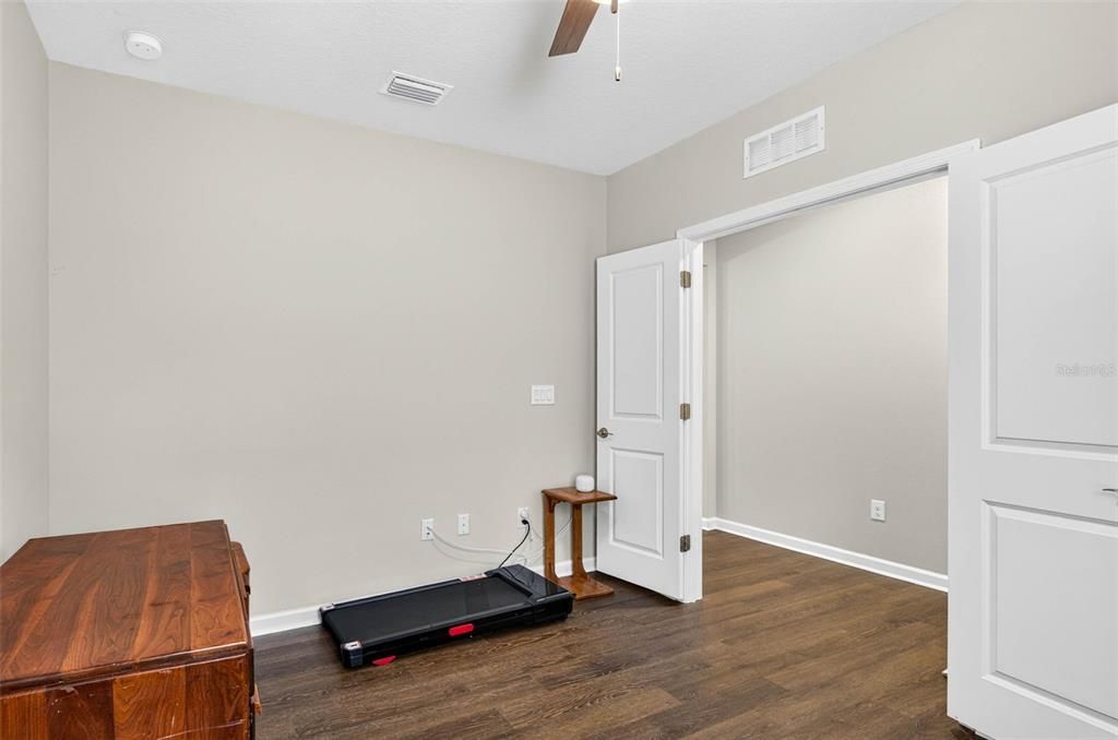 For Sale: $309,000 (3 beds, 2 baths, 1532 Square Feet)