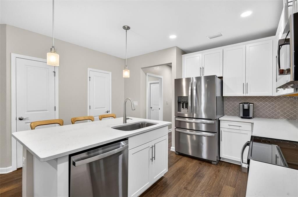 For Sale: $309,000 (3 beds, 2 baths, 1532 Square Feet)