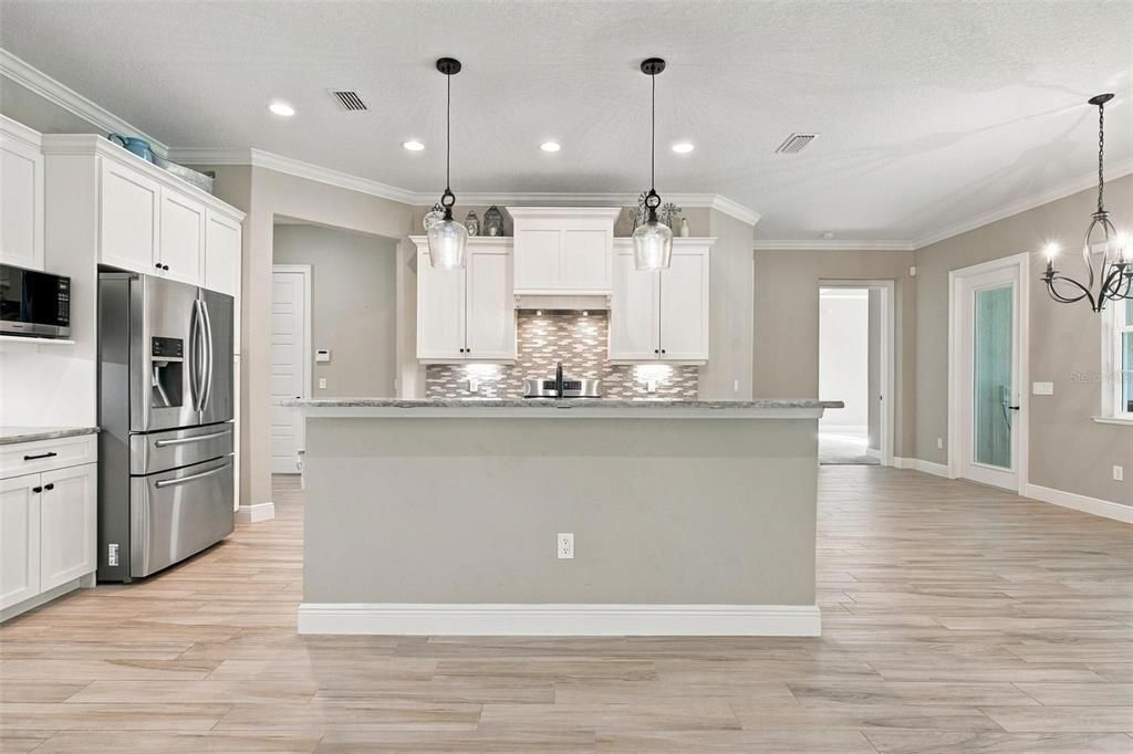 For Sale: $1,100,000 (4 beds, 3 baths, 2776 Square Feet)