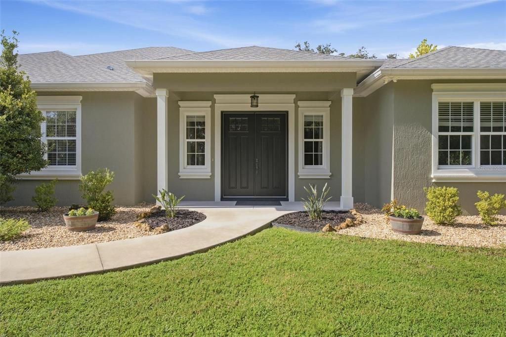 For Sale: $1,100,000 (4 beds, 3 baths, 2776 Square Feet)