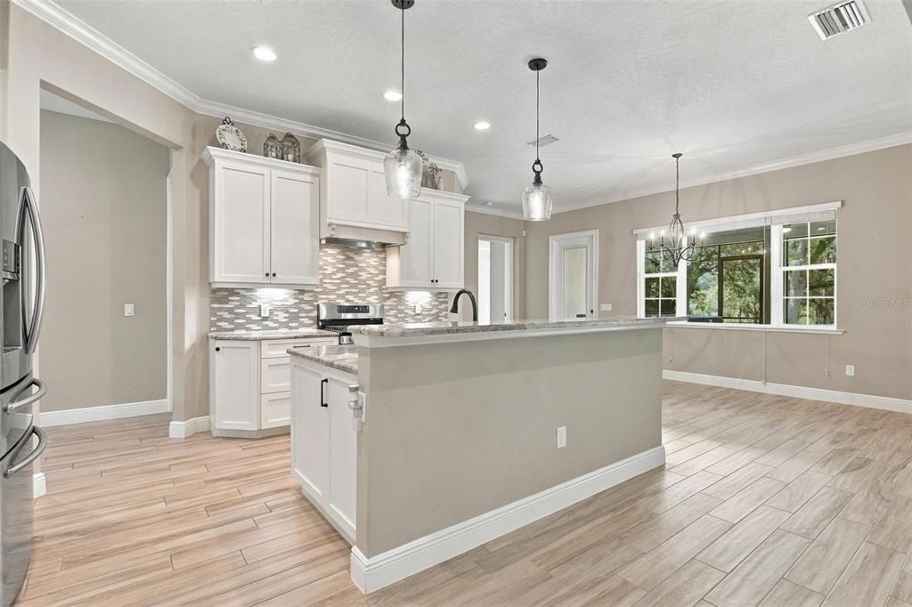 For Sale: $1,100,000 (4 beds, 3 baths, 2776 Square Feet)
